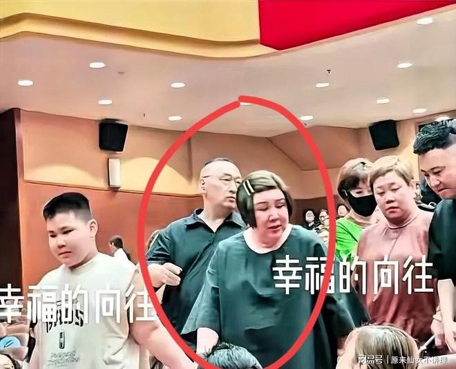 耳环留小辫依赖妈妈和郭麒麟差距太大瓦力娱乐棋牌郭汾阳出席郭德纲演出戴(图11)