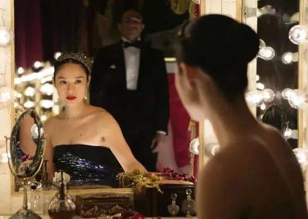 耳钉、耳线？戴对了漂亮不伤耳戴错了瓦力棋牌游戏你的耳朵适合戴耳环还是(图10)