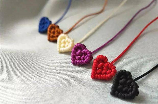 耳钉、耳线？戴对了漂亮不伤耳戴错了瓦力棋牌游戏你的耳朵适合戴耳环还是(图18)