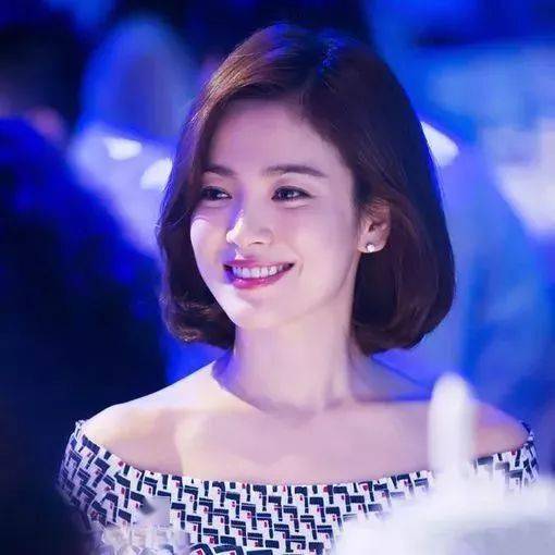 耳钉、耳线？戴对了漂亮不伤耳戴错了瓦力棋牌游戏你的耳朵适合戴耳环还是(图4)