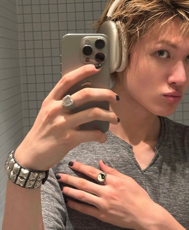 袭！重金属+基础款叠戴成为造型救赎瓦力游戏试玩“Cortis风”来(图10)